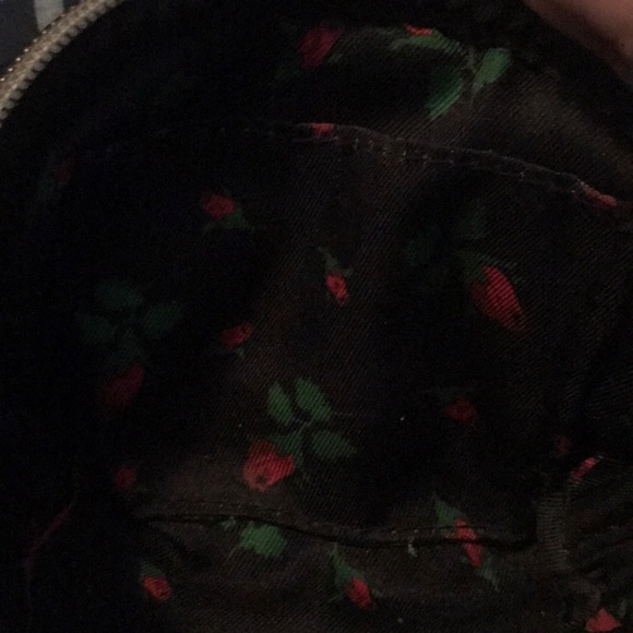 ⚜️Betsey Johnson Hot Pink Cosmetics Bag! - Picture 7 of 7